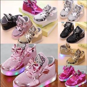 Shoes 👧🏻 girls available all colors